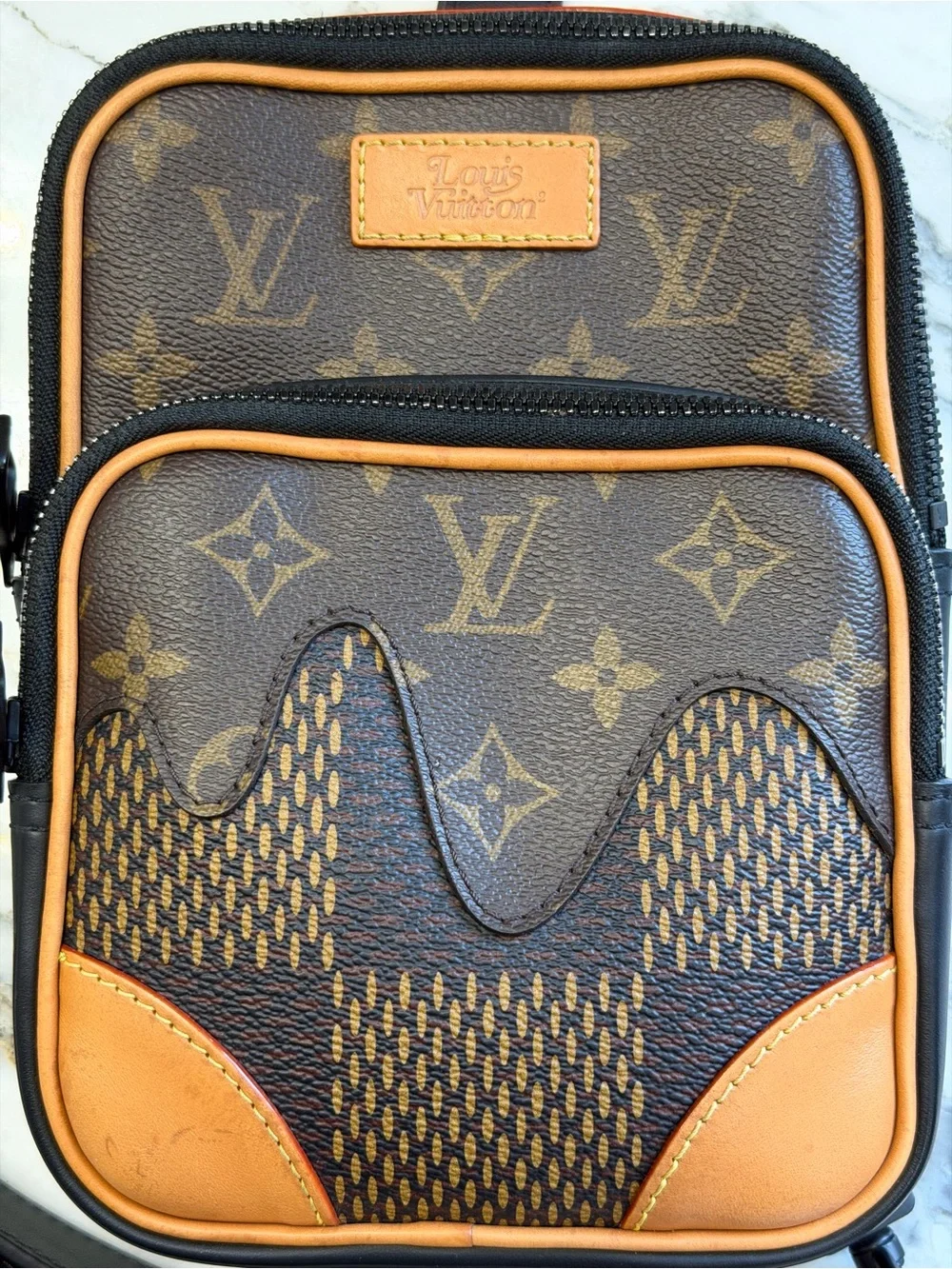 Louis Vuitton compact louis